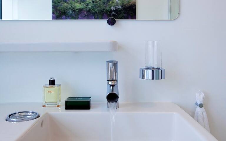 Urban Penthouse | panoramic views. Age 21+ only! gallery image 2