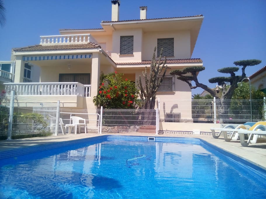 Vista principal de la casa