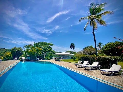 Private resort with pool for up to 16 people