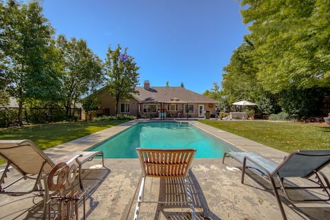 Shasta View Home - Rest,  Relax, Rejuvenate!