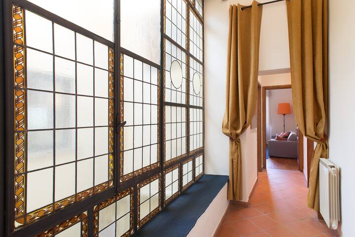 Old Florence – Ponte Vecchio flat with elevator