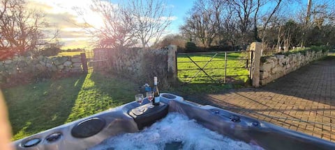 Pebble Beach Cottage near Newcastle County Down