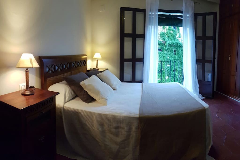 Habitación cama de matrimonio