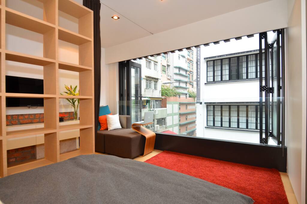 Fully open window front