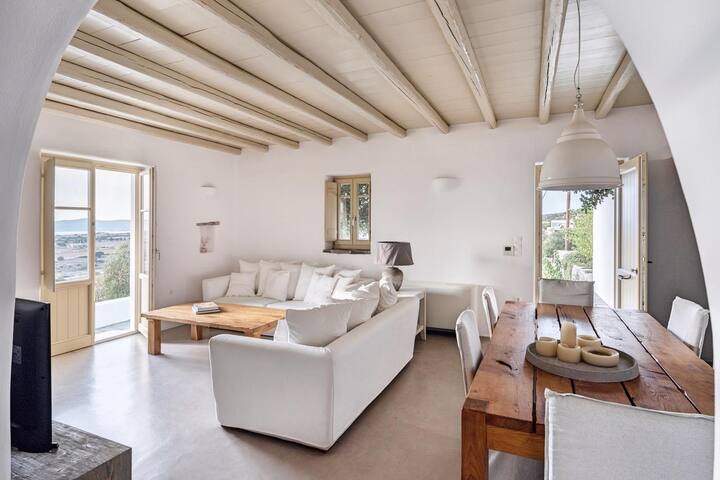 Aliki Villa with pool and breathtaking view gallery image 2