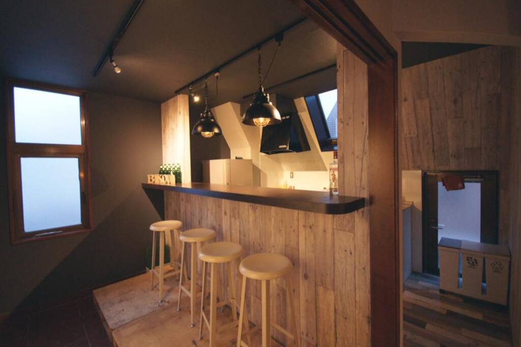 (common area of 3rd floor)