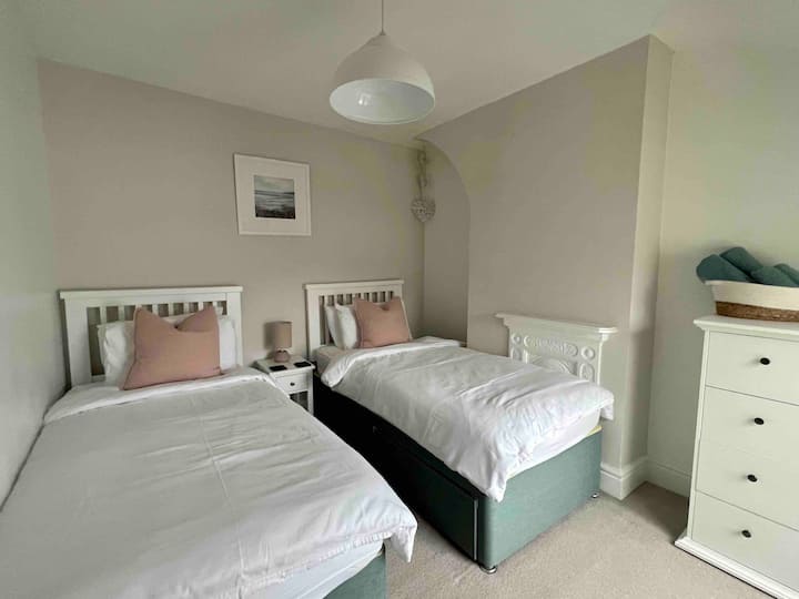 Twin room with full size single beds