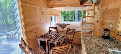 Trailside Stays - Tiny House in the Woods-Cardinal