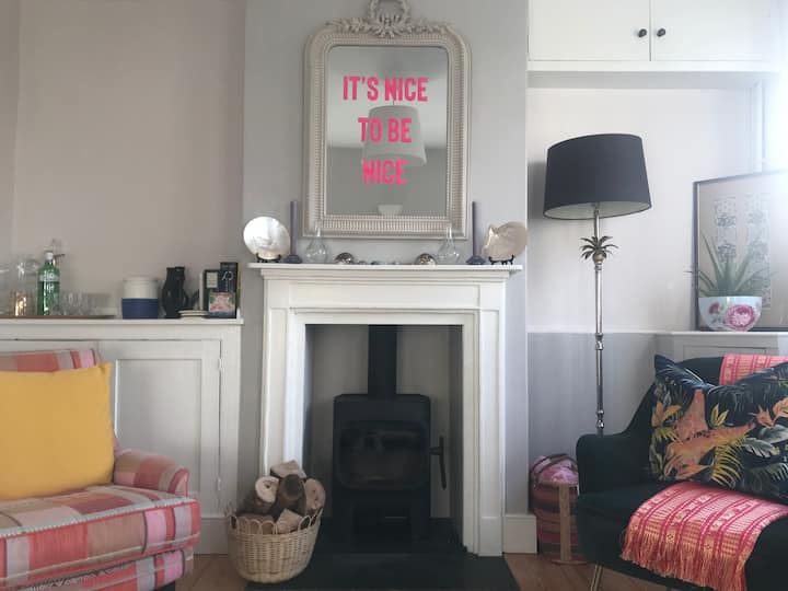 Sweet Suffolk Cottage, Woodbridge. Sleeps 3 - Suffolk