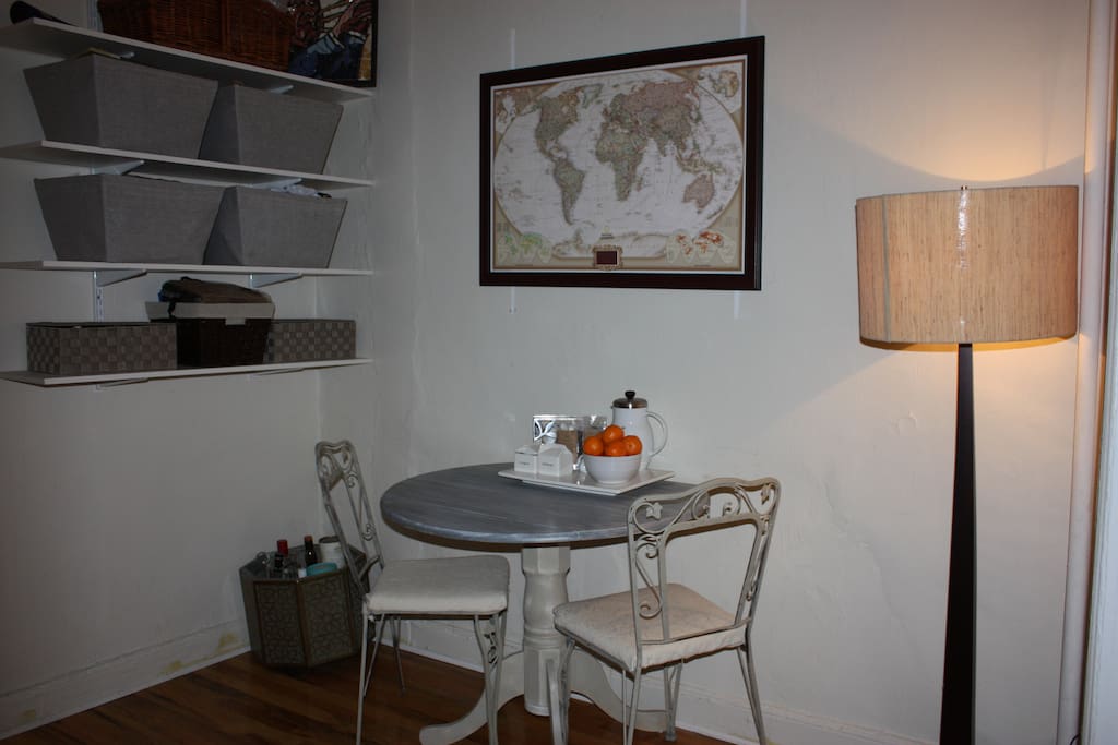 Dining room, flowing from kitchen