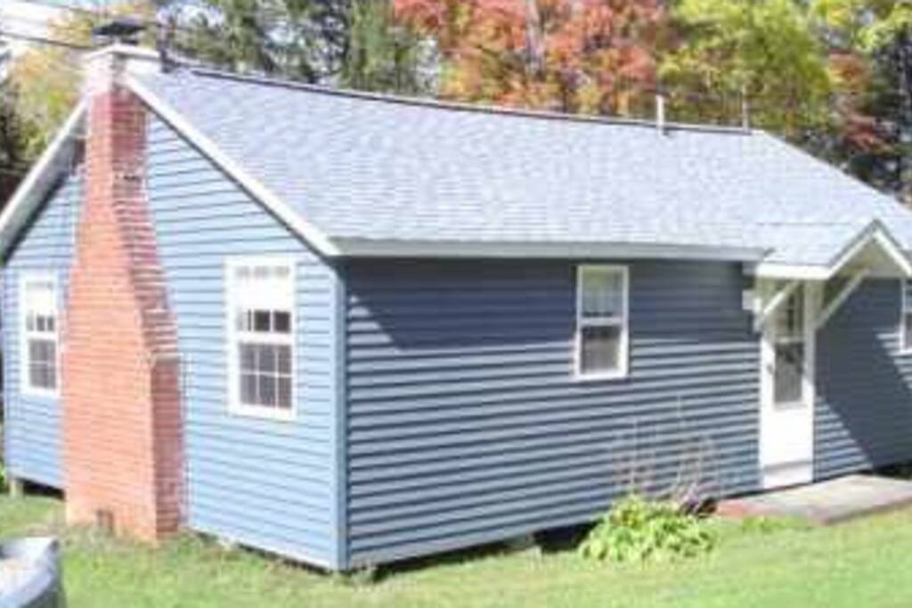 Tom's Cottage-Front