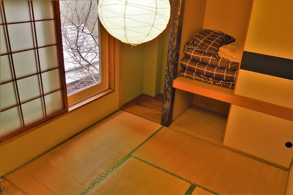 ベッドルーム1(和室)
bed room 1 (Japanese style)