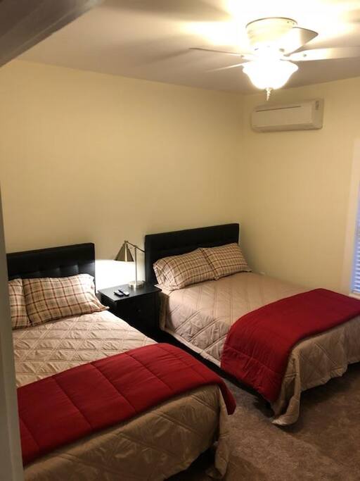 2 Full Size Beds