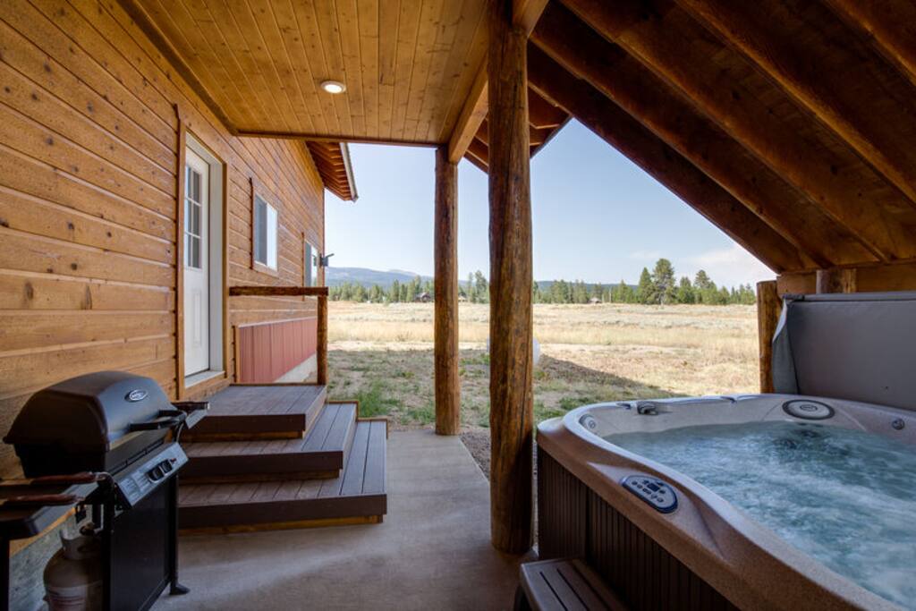Lucky Bear Lodge!