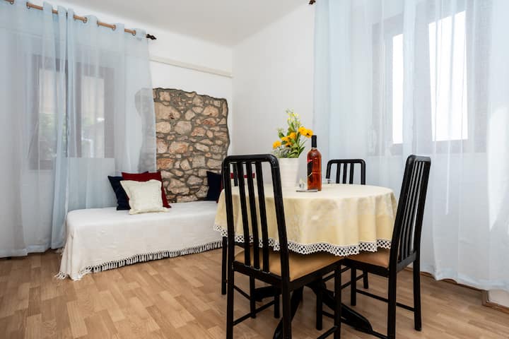 Apartment Loza With Spacious Terrace And Parking - Vrbnik