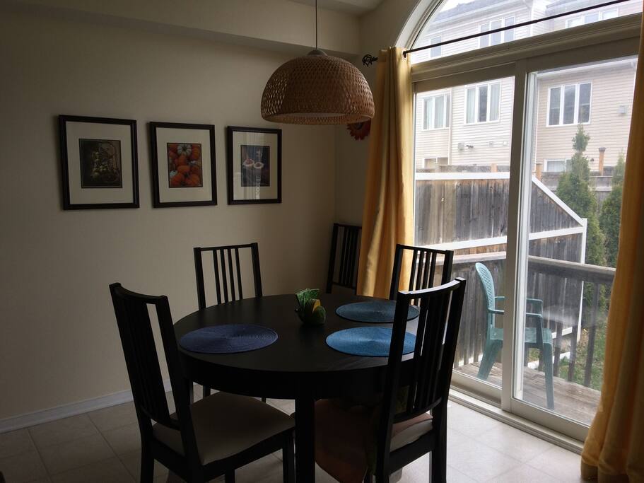 Small kitchen table for yummy, cozy dinners