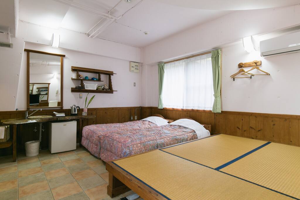 Japanese-Western style room