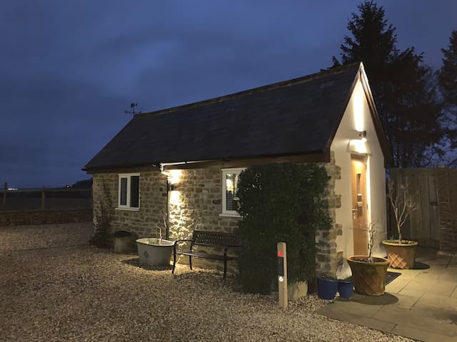 Airbnb Calne Vacation Rentals Places To Stay England