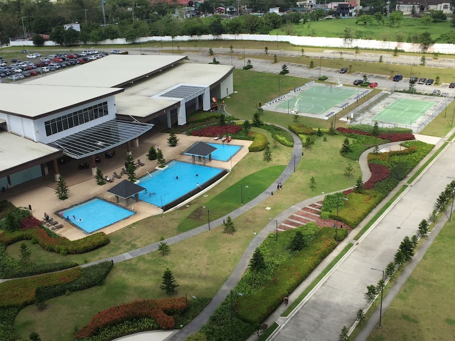 Access to clubhouse facilities' indoor and outdoor pool, basketball court and tennis courts.