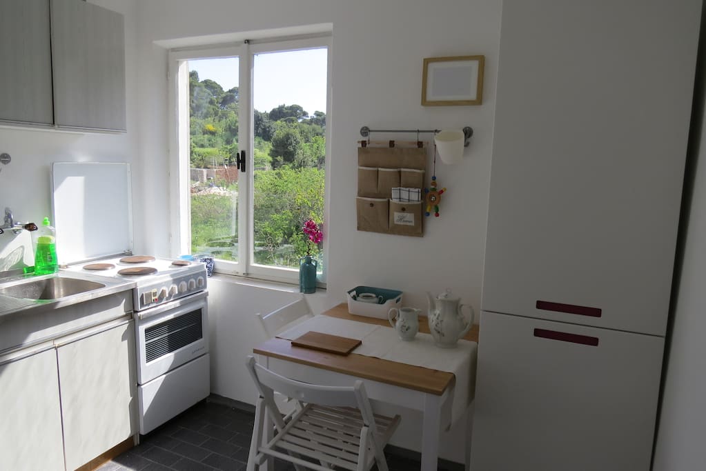 Our cozy kitchen <3