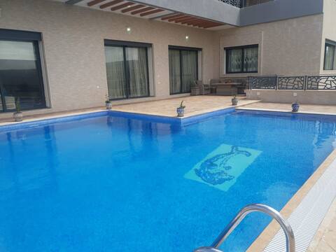 Luxury villa with swimming pool in Tangier