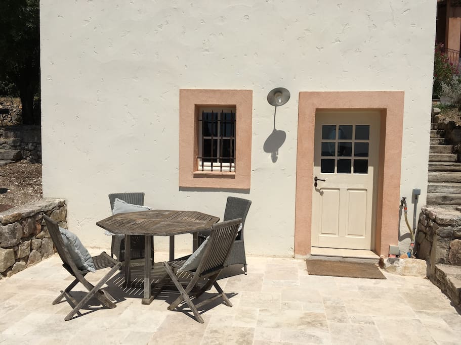 Terras slaapkamer zijde