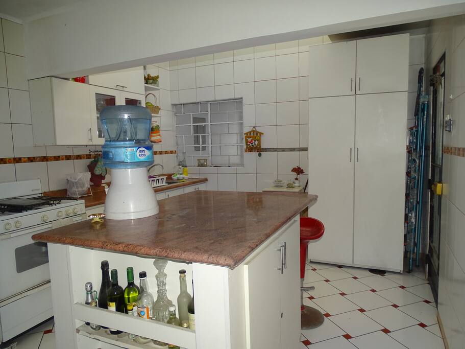 Cocina completamente equipada