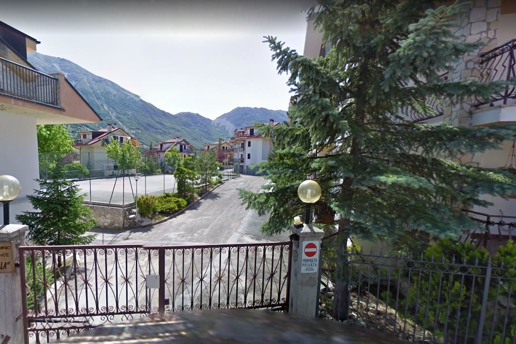 INGRESSO AL COMPLESSO
