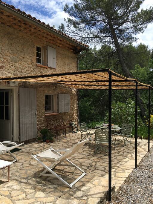 The terrace, perfect to taste the local food and wine