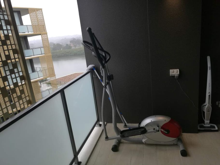 阳台可边健身边赏美景