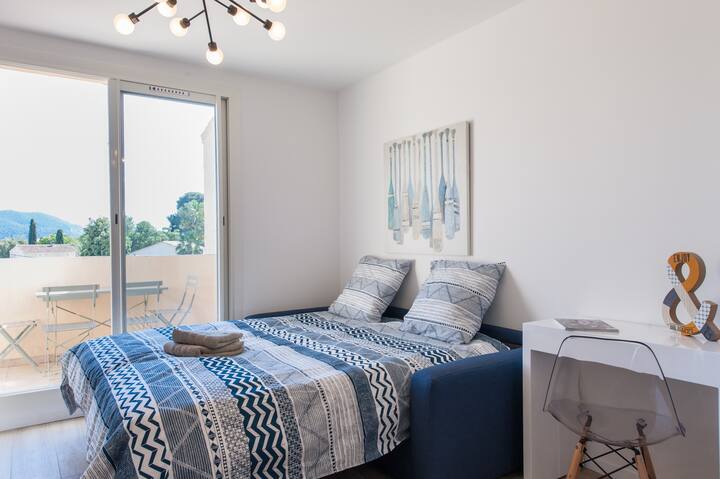 Guest room - Sofá cambiado en Enero de 2023.