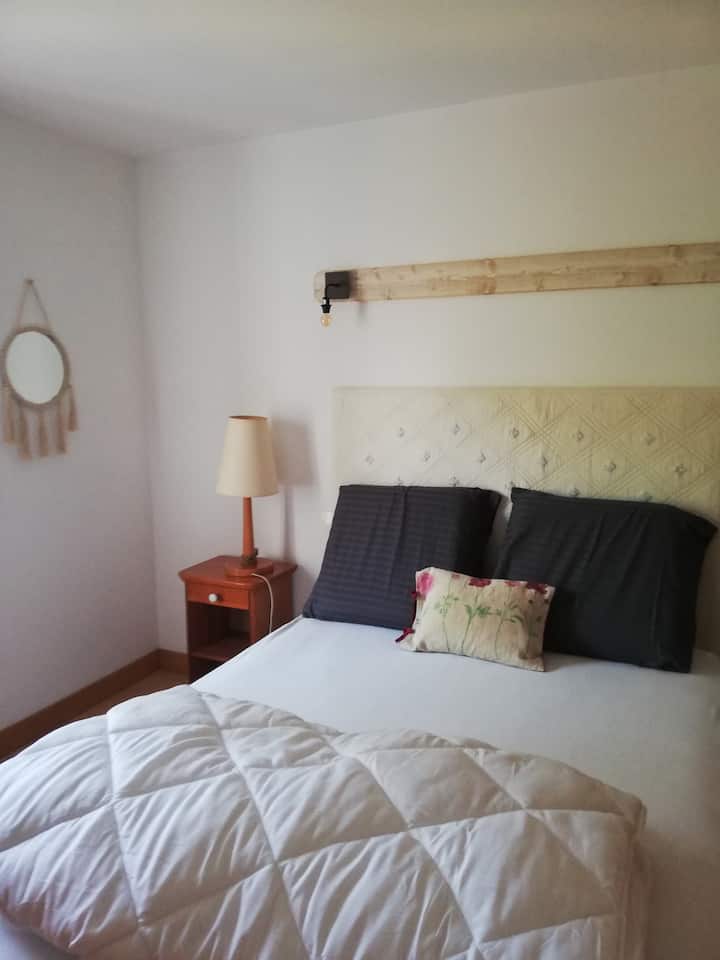 ไฟ 130
หมอนทรงความจำขนาดใหญ่ 