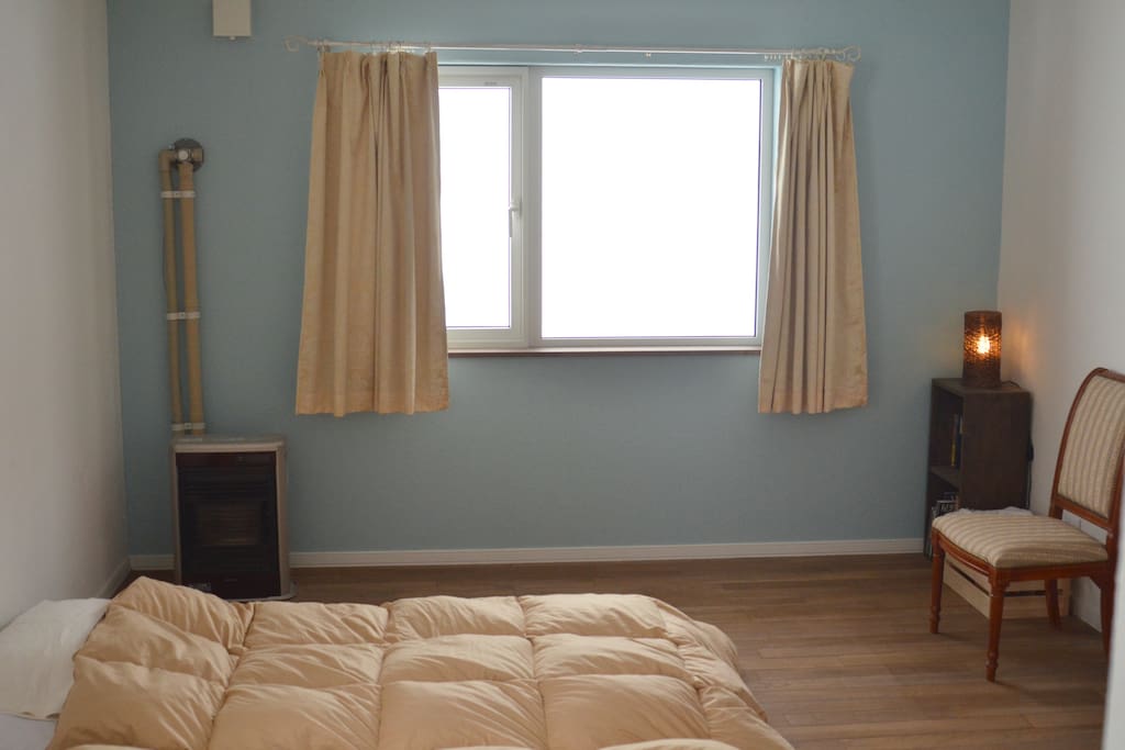 ゲストルーム1階(1~2名利用)のお部屋です。