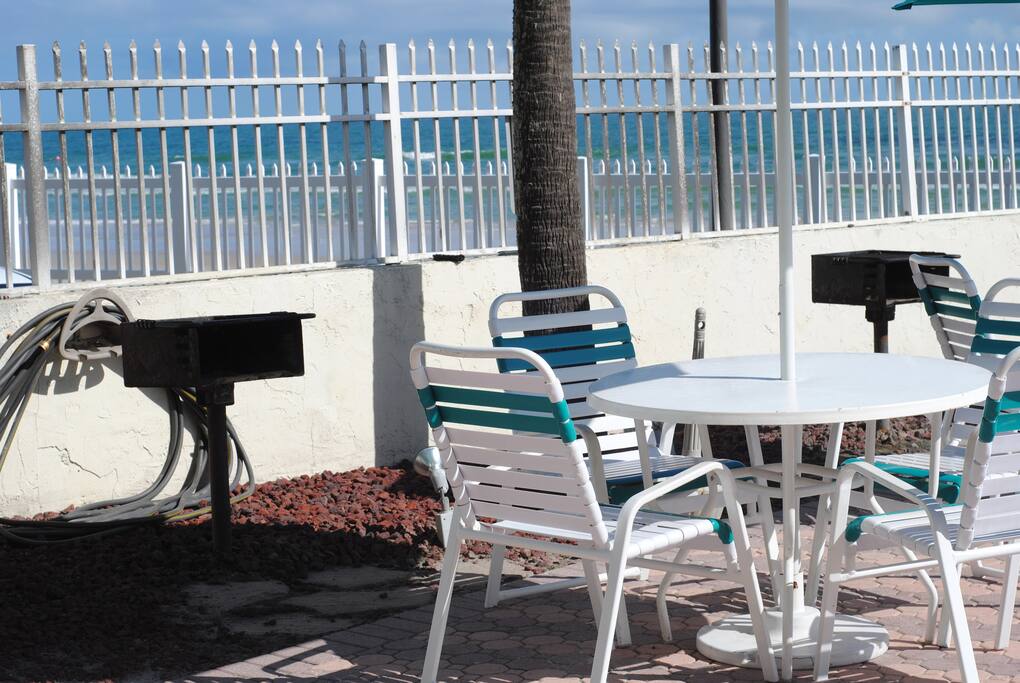 BBQ'S AND TABLES