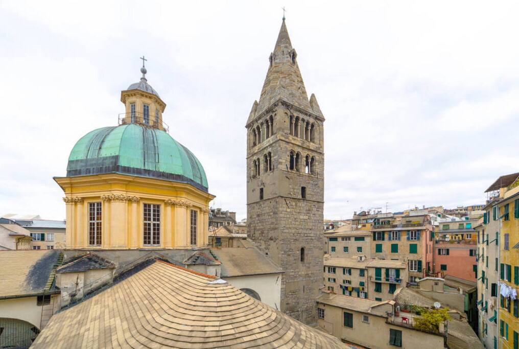 The view over the roofs
La vista sui tetti
La vue sur les toits