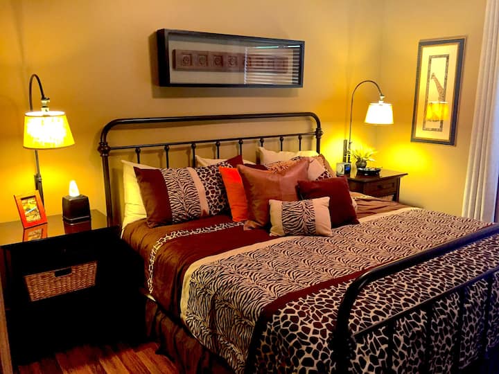 The Retreat 5 Acre Log Cabin Houses for Rent in Elkhorn, Wisconsin