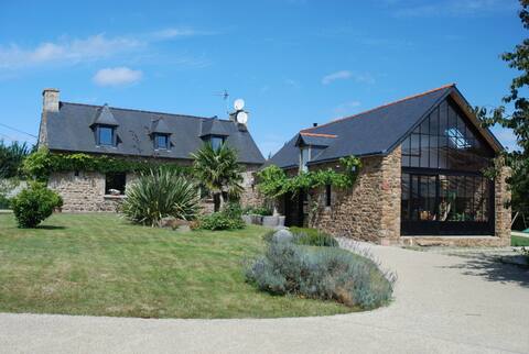 Beautiful restored Breton farmhouse in the countryside