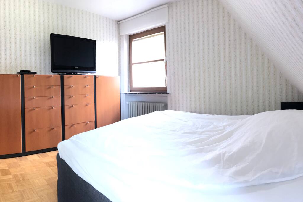 Schlafzimmer 2