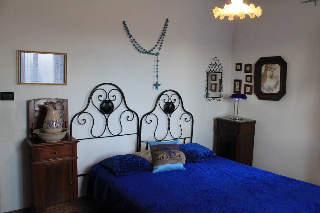 Room 1