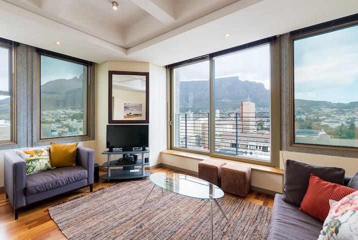 Amazing city apartment, Table Mountain Views