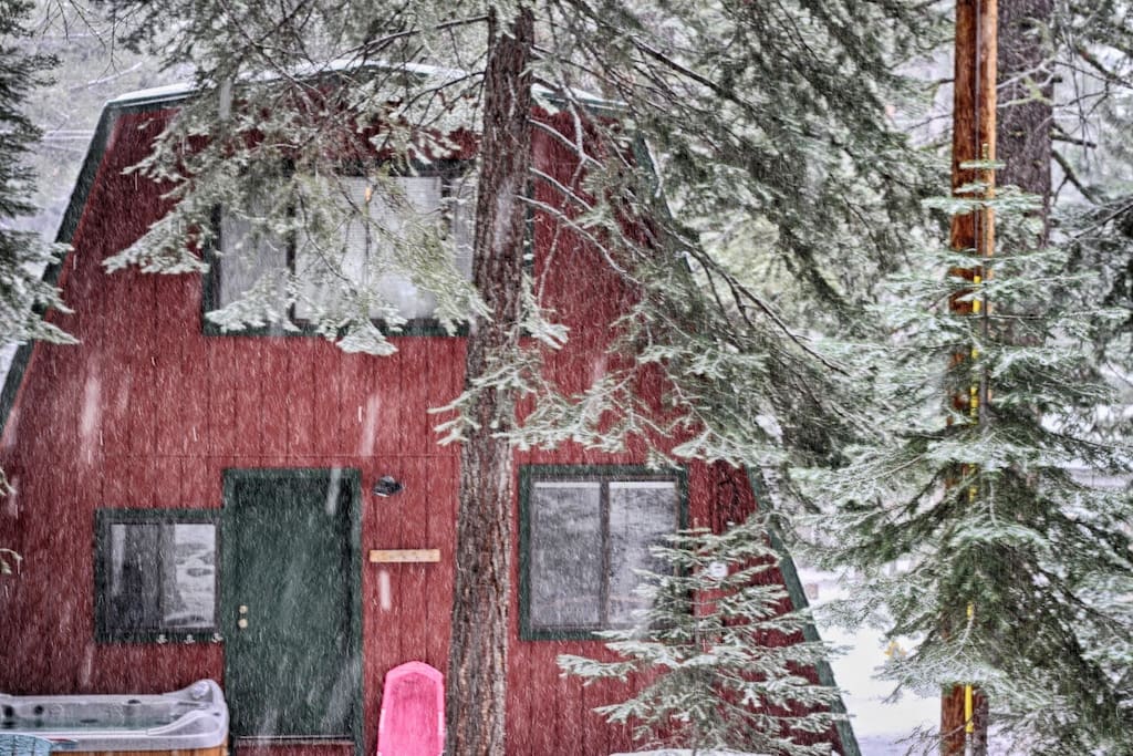 Spacious back to hot tub or carve out your own sledding path!
