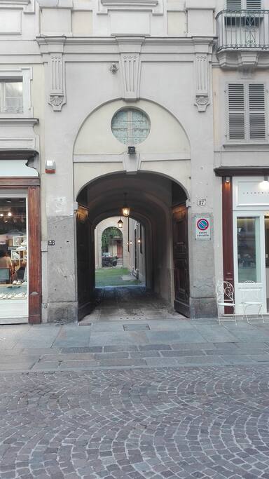 Accesso Torino Via Lagrange n. 27