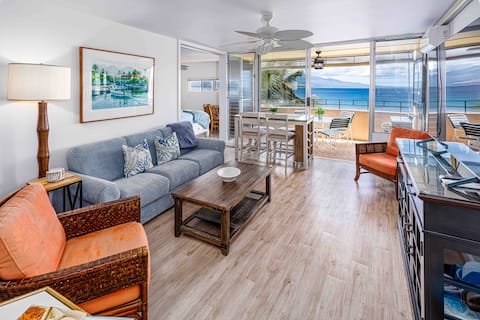 Top performing Airbnb: Direct Oceanfront w/Amazing Views, AC, upgraded! in Maui