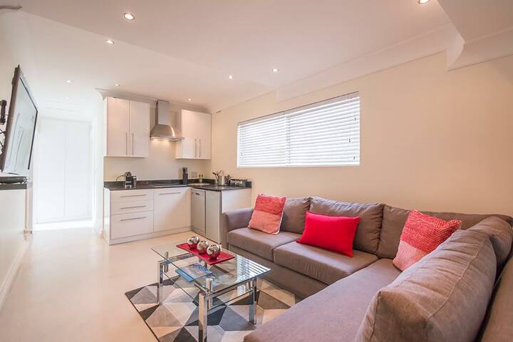 2 on Medburn gallery image 4