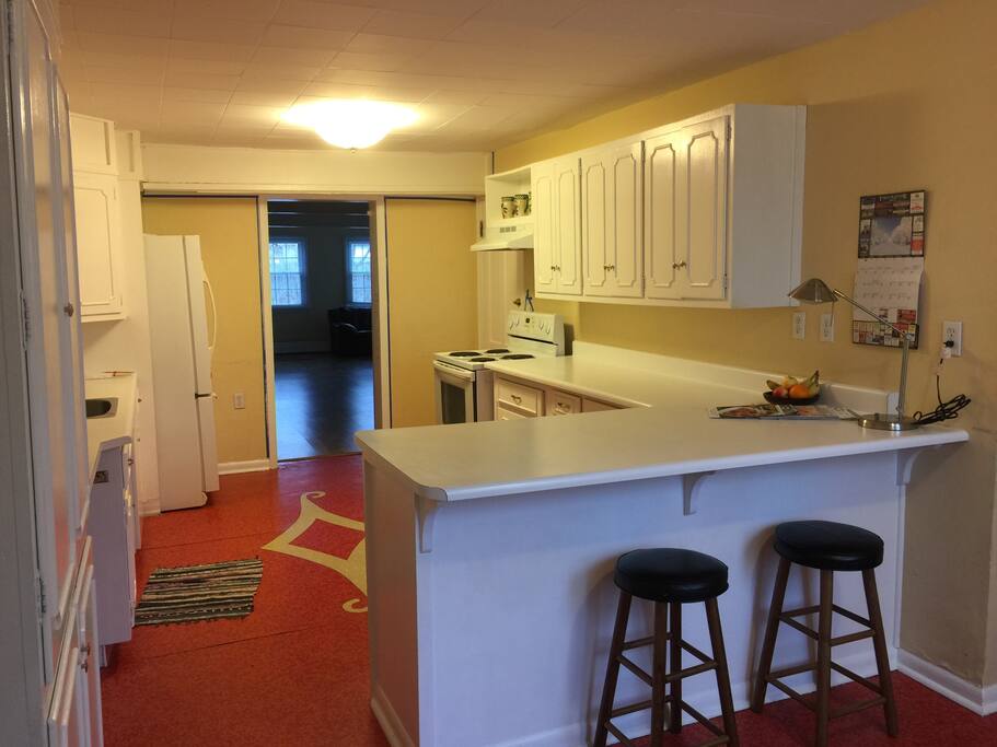 Kitchen with reverse osmosis water