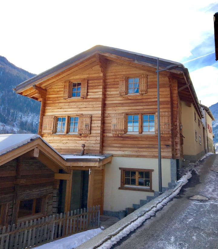 Cosy, roomy and quiet chalet