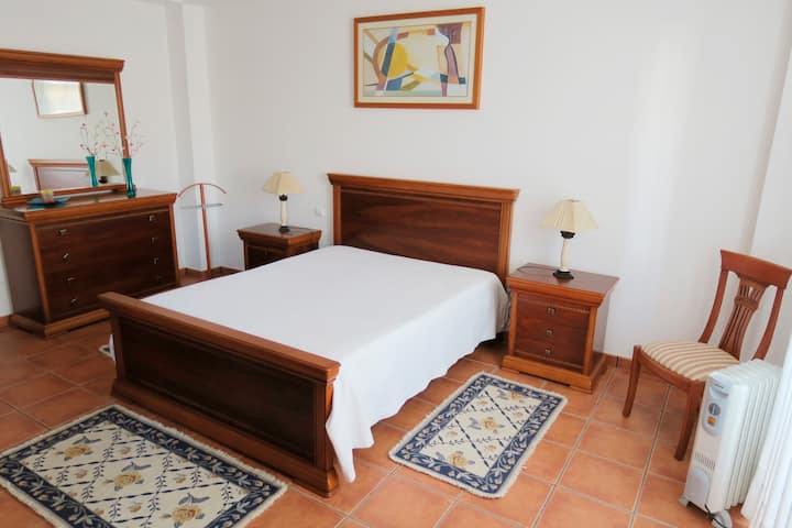 ห้องนอนใต้ดิน WC ส่วนตัว