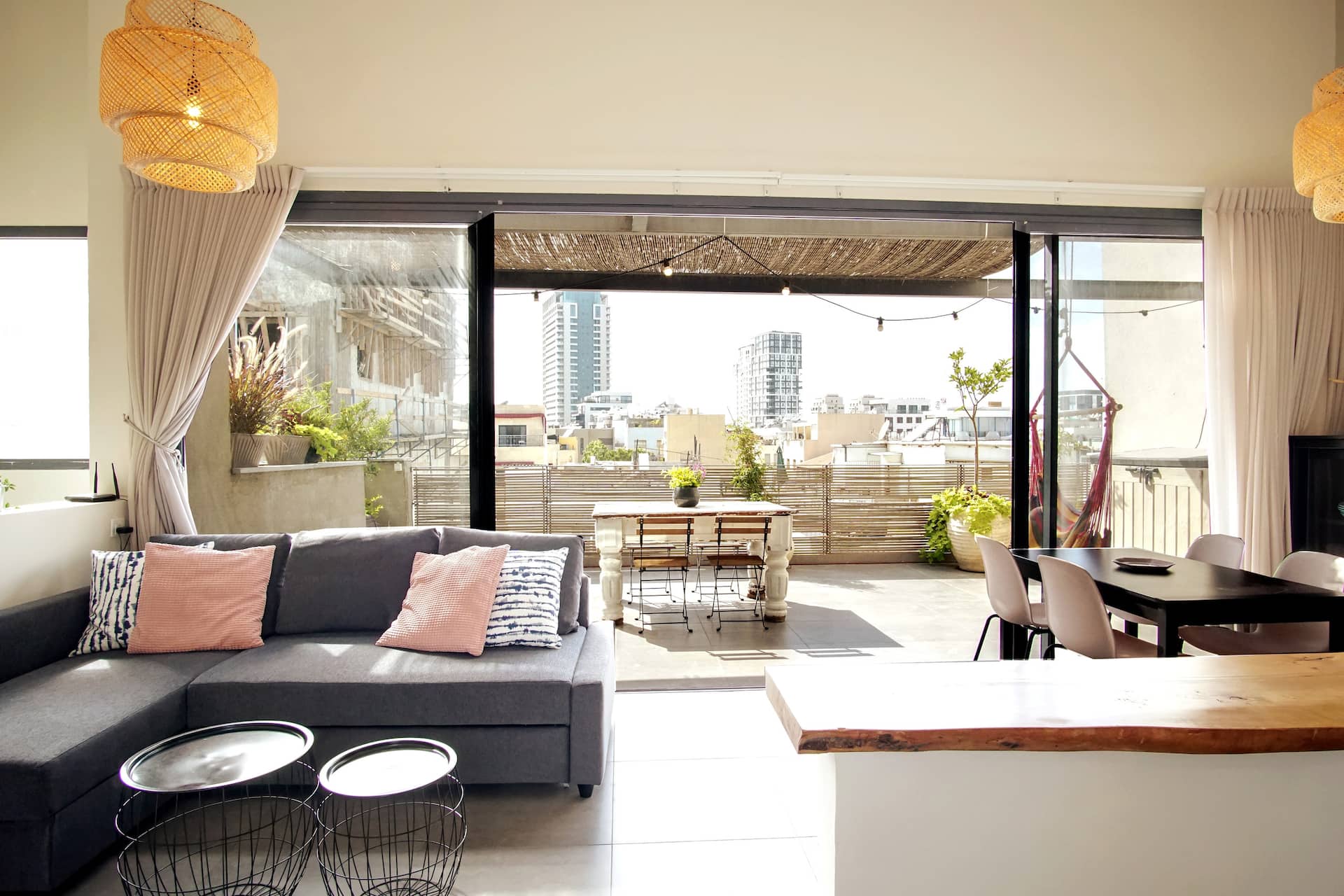 Skyline Serenity: Luxurious Penthouse | By Peraia