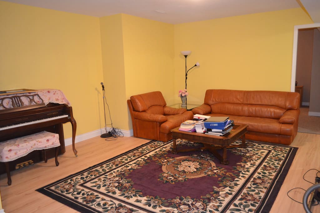 Living room with 3 bedrooms in a separate suite