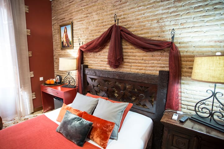 Pension Oliva - Beautifully reformed.  Room 101